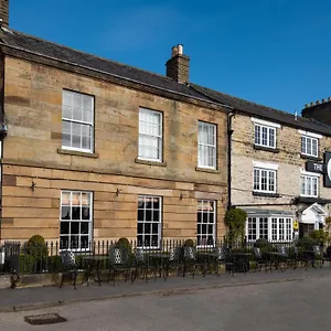The Black Swan - The Collection Group **** Helmsley