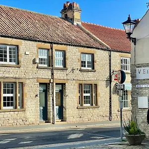 The Annex - With Parking Helmsley