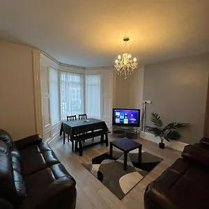 Arthurs Hill Newcastle, Free Parking Fully Equipped Kitchen 4 Bedrooms, Near Centre Apartment Newcastle upon Tyne